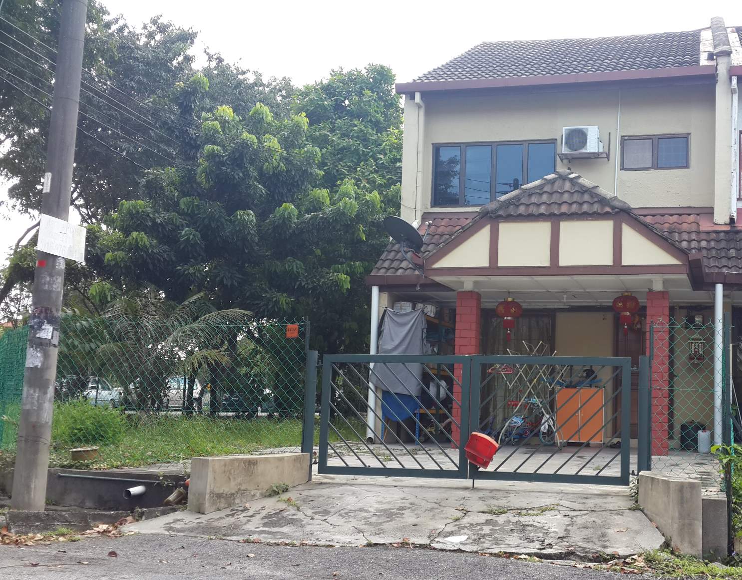 2 Storey Terrace Link Corner for Sale at SS23 Taman Megah PJ (Rebuild Potential)
