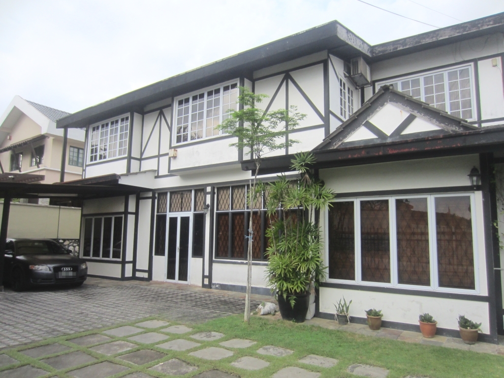 2 Storey Tudor Bungalow for Sale @ Section 22 Petaling Jaya